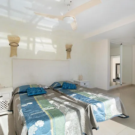 Villa Romano Villa *